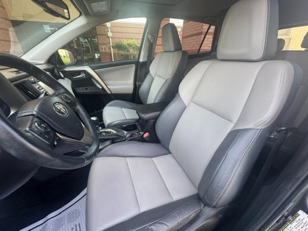 2015 Toyota RAV4 - $16,995