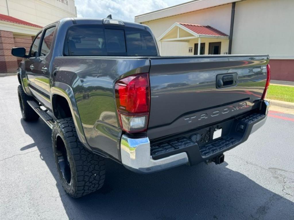 2018 Toyota Tacoma - $28,995