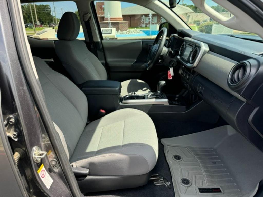 2018 Toyota Tacoma - $28,995