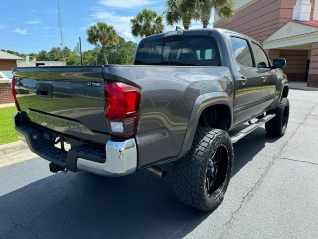 2018 Toyota Tacoma - $28,995