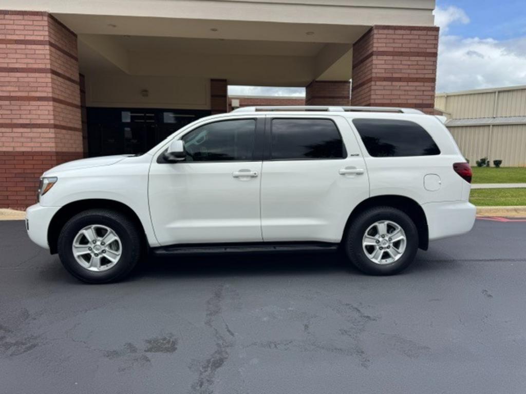 White 2018 Toyota Sequoia SUV / Crossover 4X2