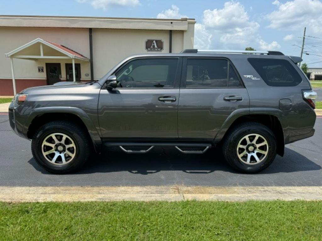 2018 Toyota 4Runner - $29,750