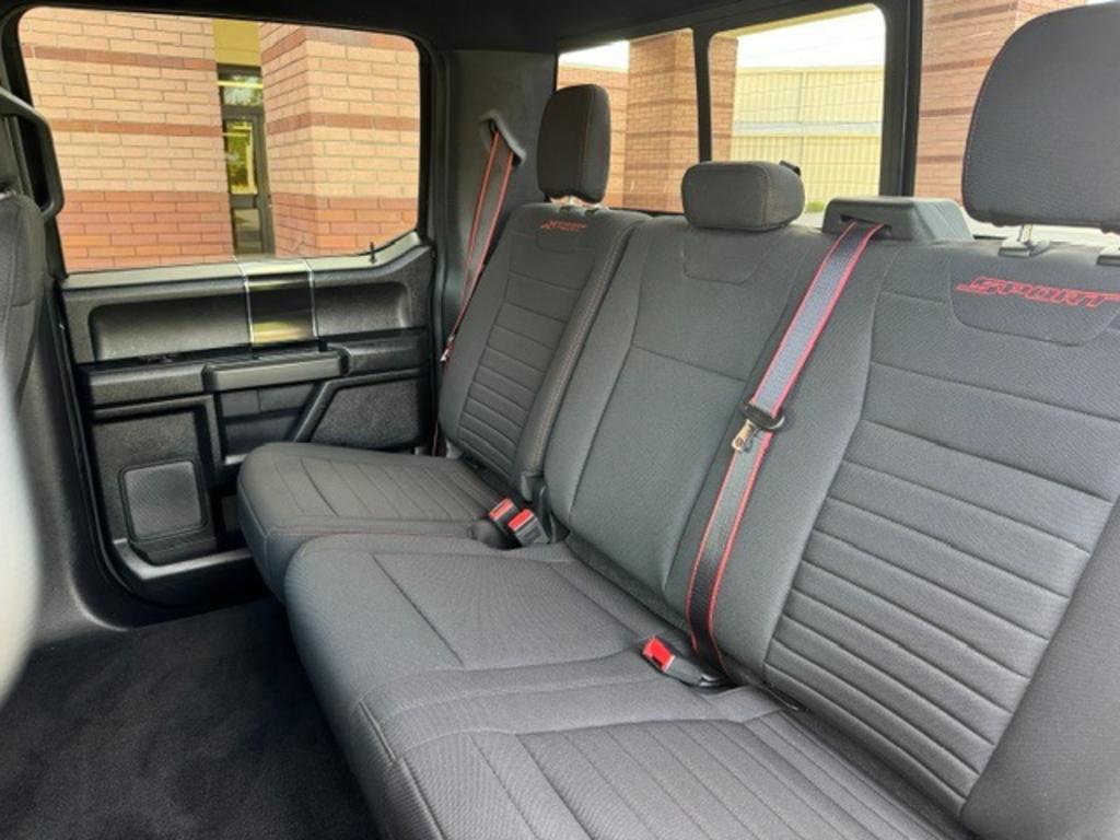 2018 Ford F150 - $27,995