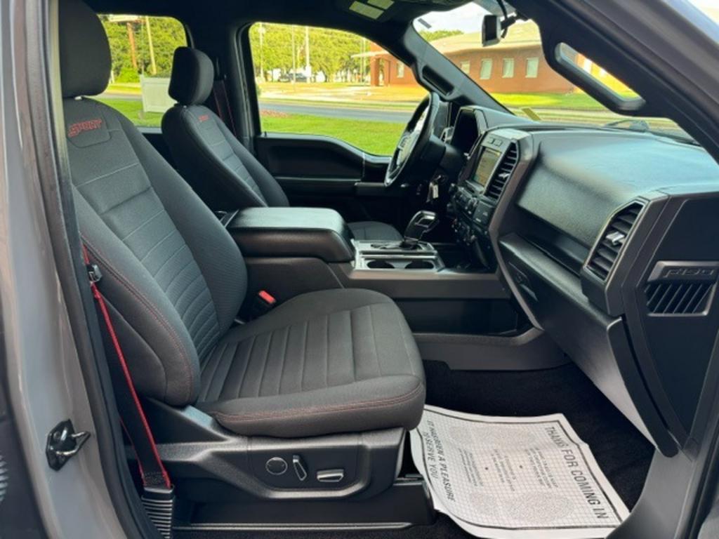 2018 Ford F150 - $27,995