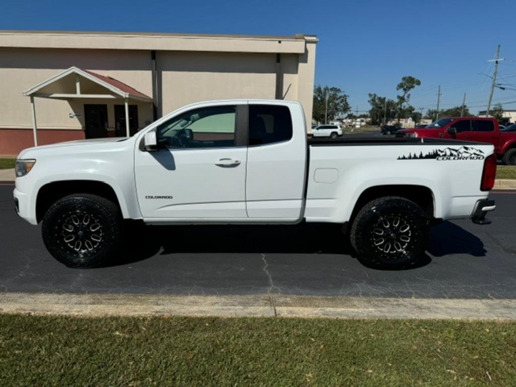 2017 Chevrolet Colorado - $15,995