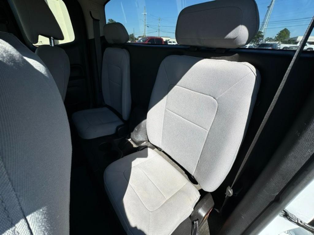 2017 Chevrolet Colorado - $15,995