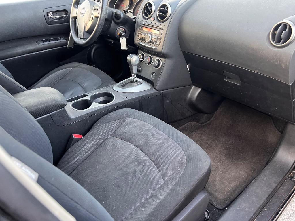 2013 Nissan Rogue S photo