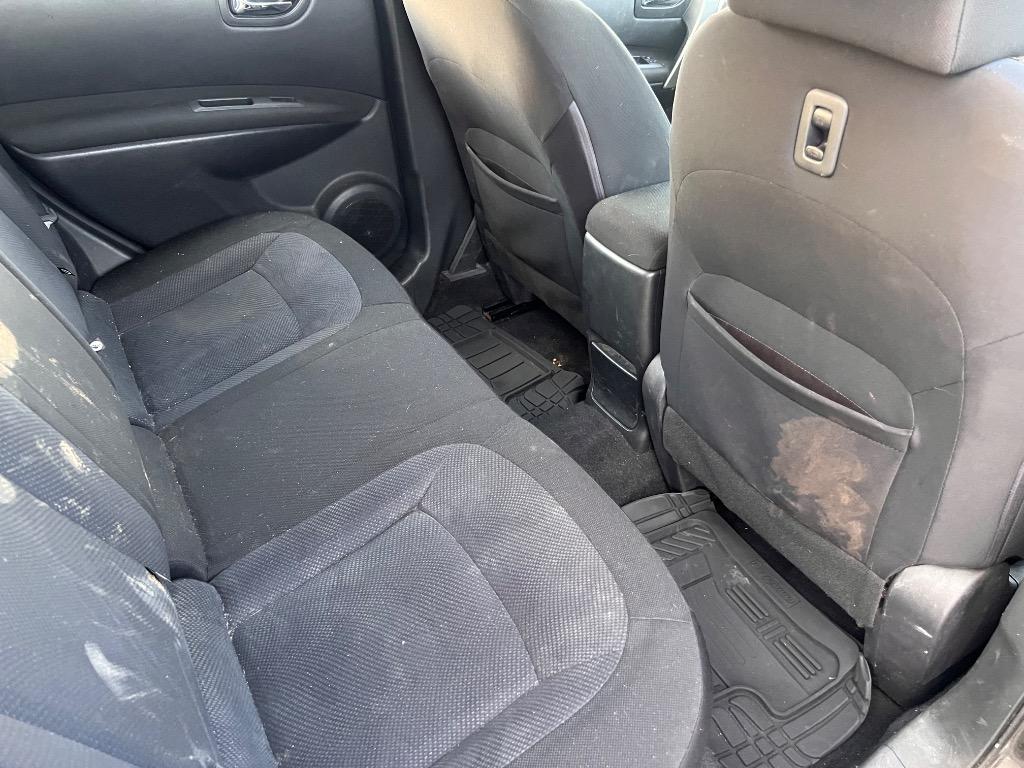 2013 Nissan Rogue S photo