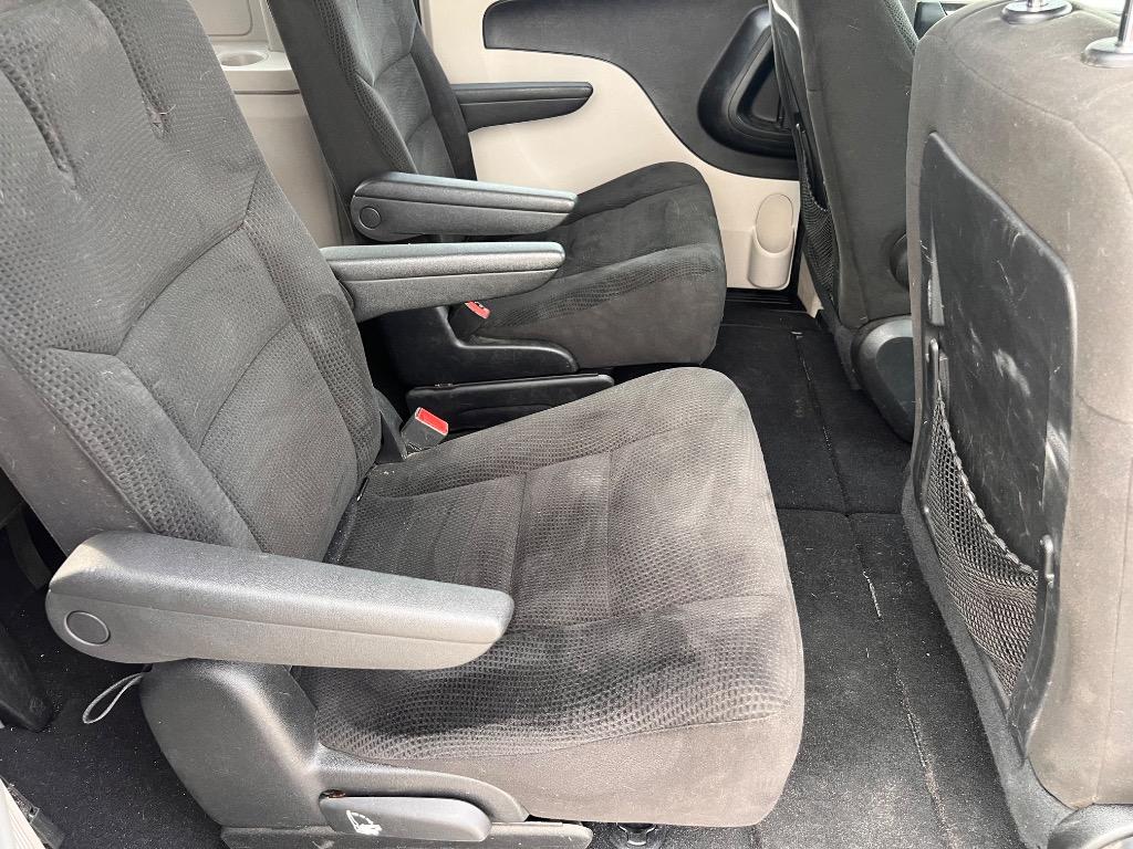 2016 Dodge Grand Caravan SE photo