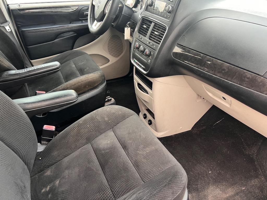 2016 Dodge Grand Caravan SE photo