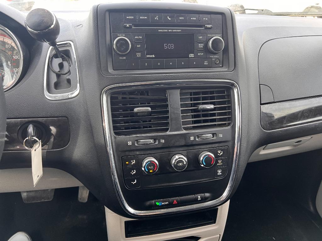 2016 Dodge Grand Caravan SE photo