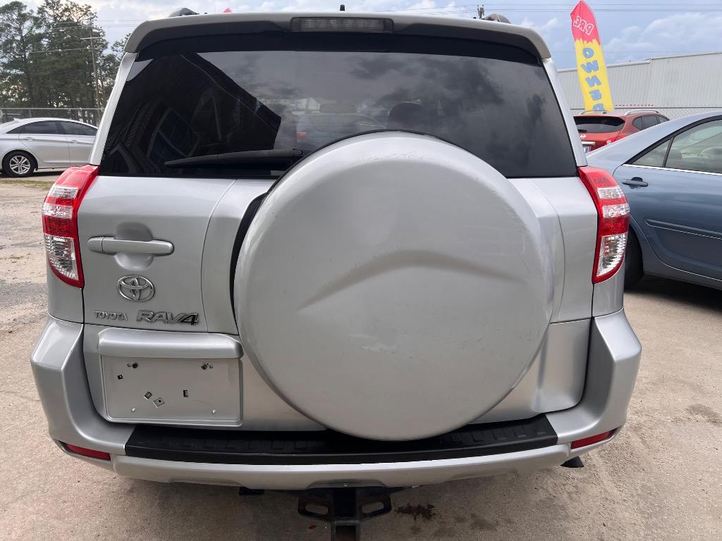 2011 Toyota RAV4 photo