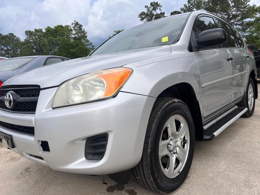 2011 Toyota RAV4 photo