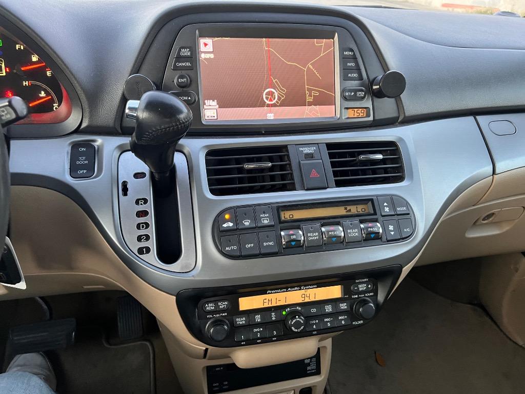 2008 Honda Odyssey Touring photo
