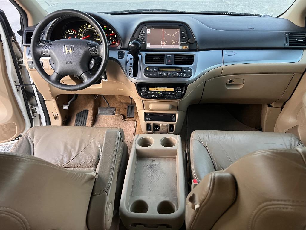 2008 Honda Odyssey Touring photo