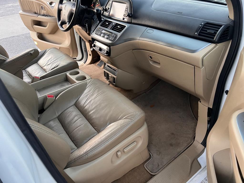 2008 Honda Odyssey Touring photo