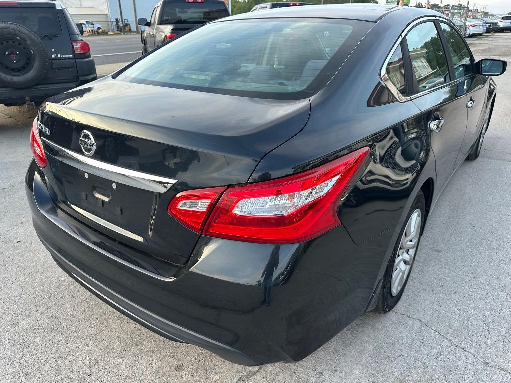 2017 Nissan Altima - $6,900