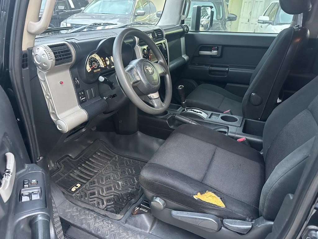 2007 Toyota FJ Cruiser - $5,900