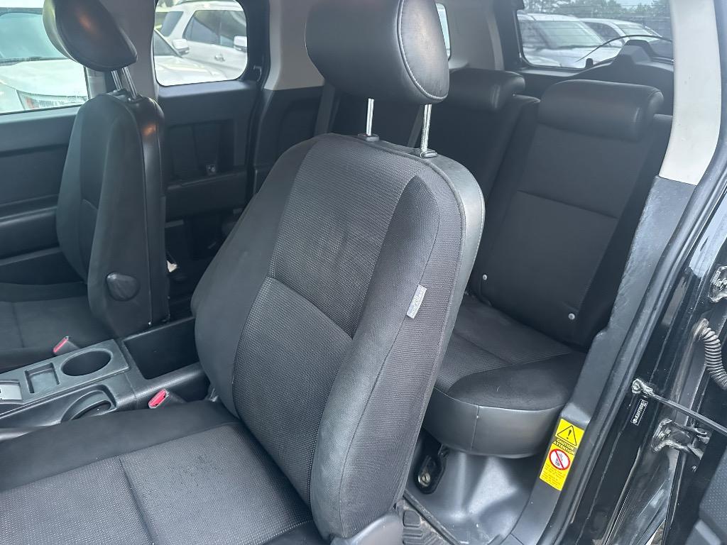 2007 Toyota FJ Cruiser - $5,900