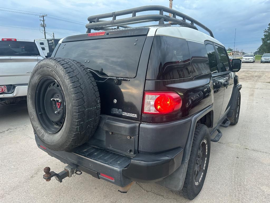 2007 Toyota FJ Cruiser - $5,900