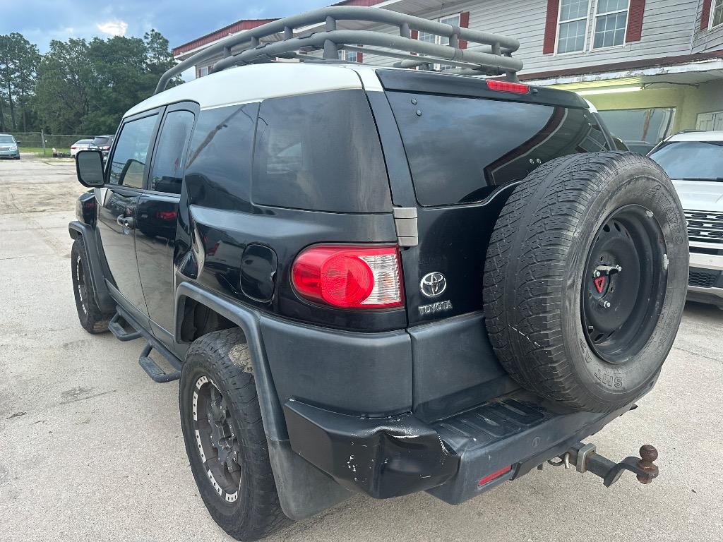 2007 Toyota FJ Cruiser - $5,900