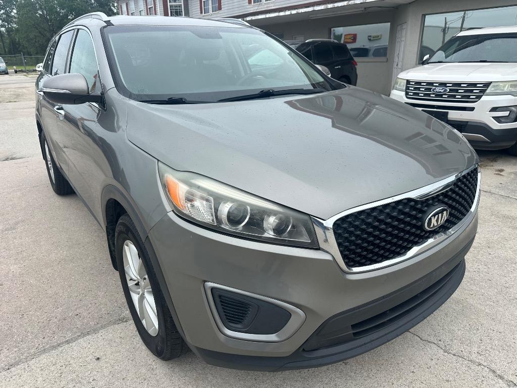 2016 Kia Sorento - $6,900