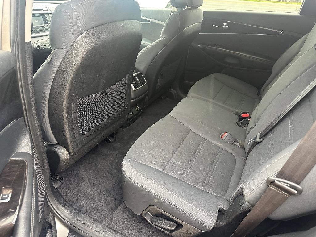 2016 Kia Sorento - $6,900
