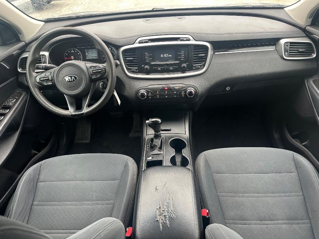 2016 Kia Sorento - $6,900