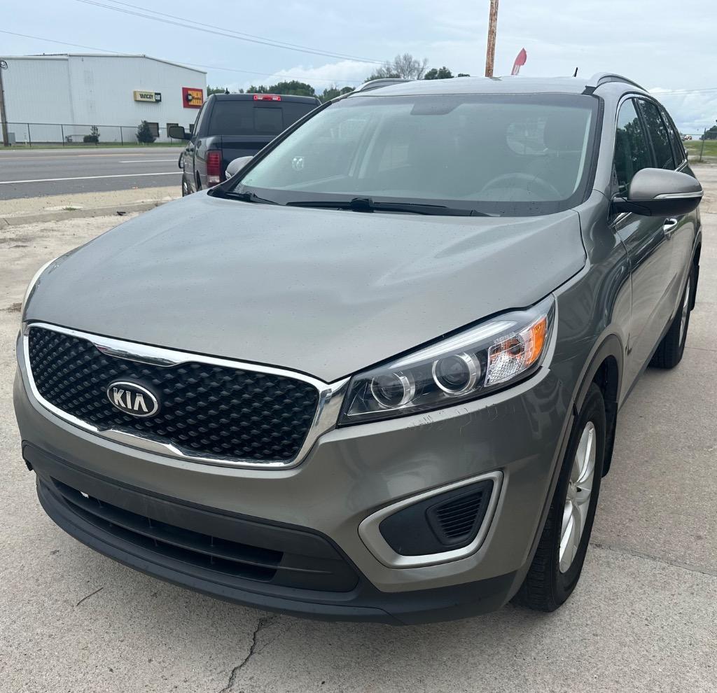 2016 Kia Sorento - $6,900