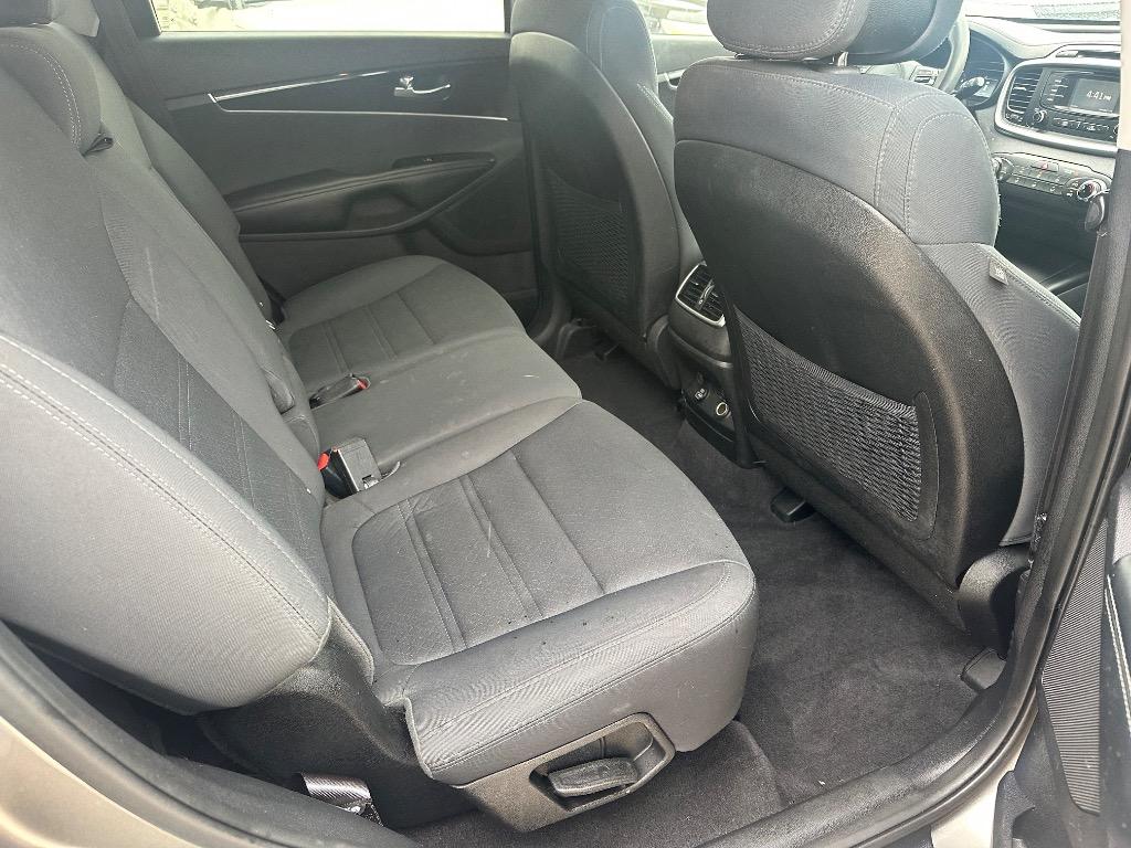 2016 Kia Sorento - $6,900