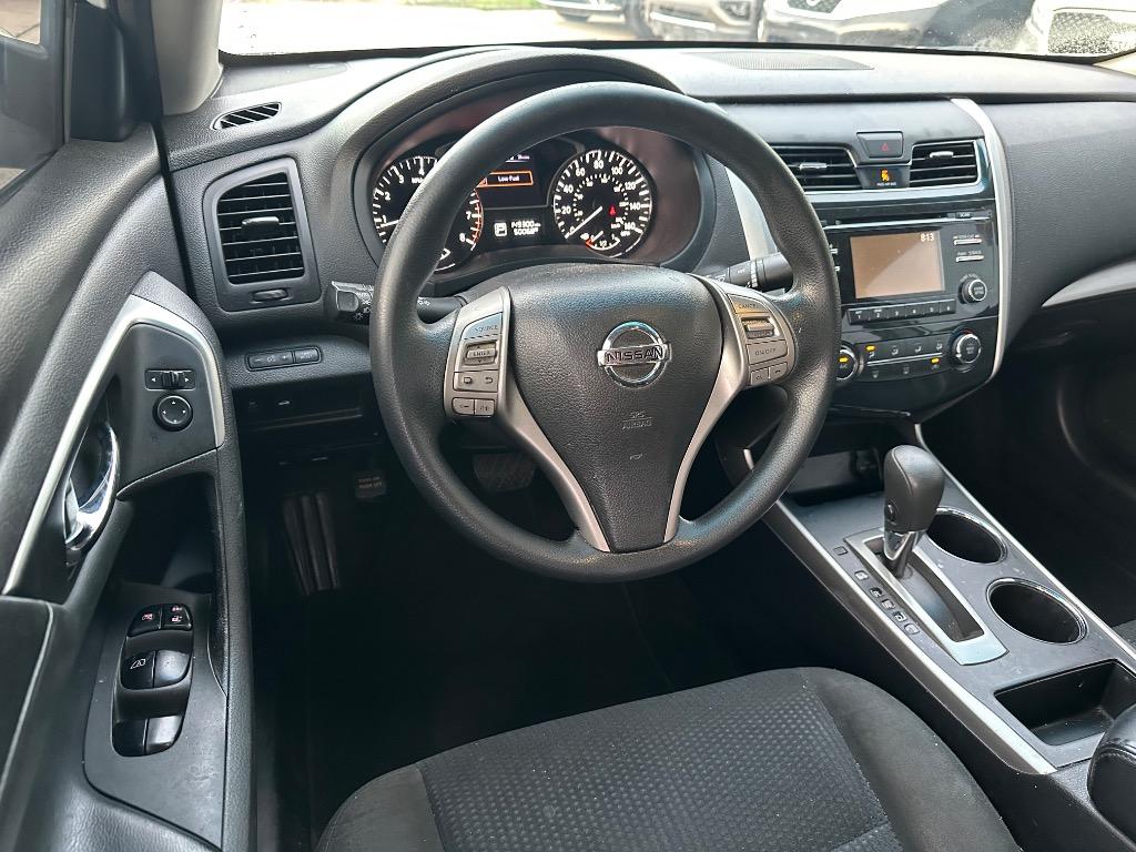 2015 Nissan Altima - $5,900