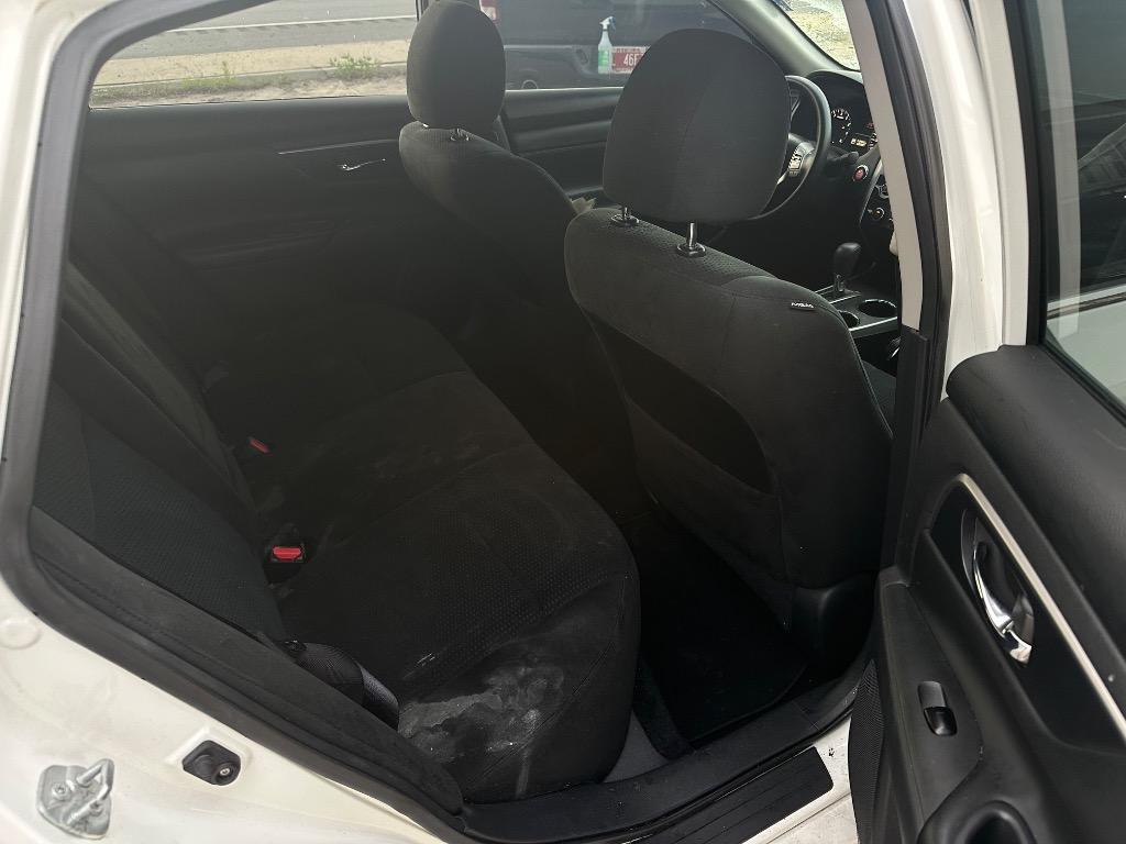 2015 Nissan Altima - $5,900