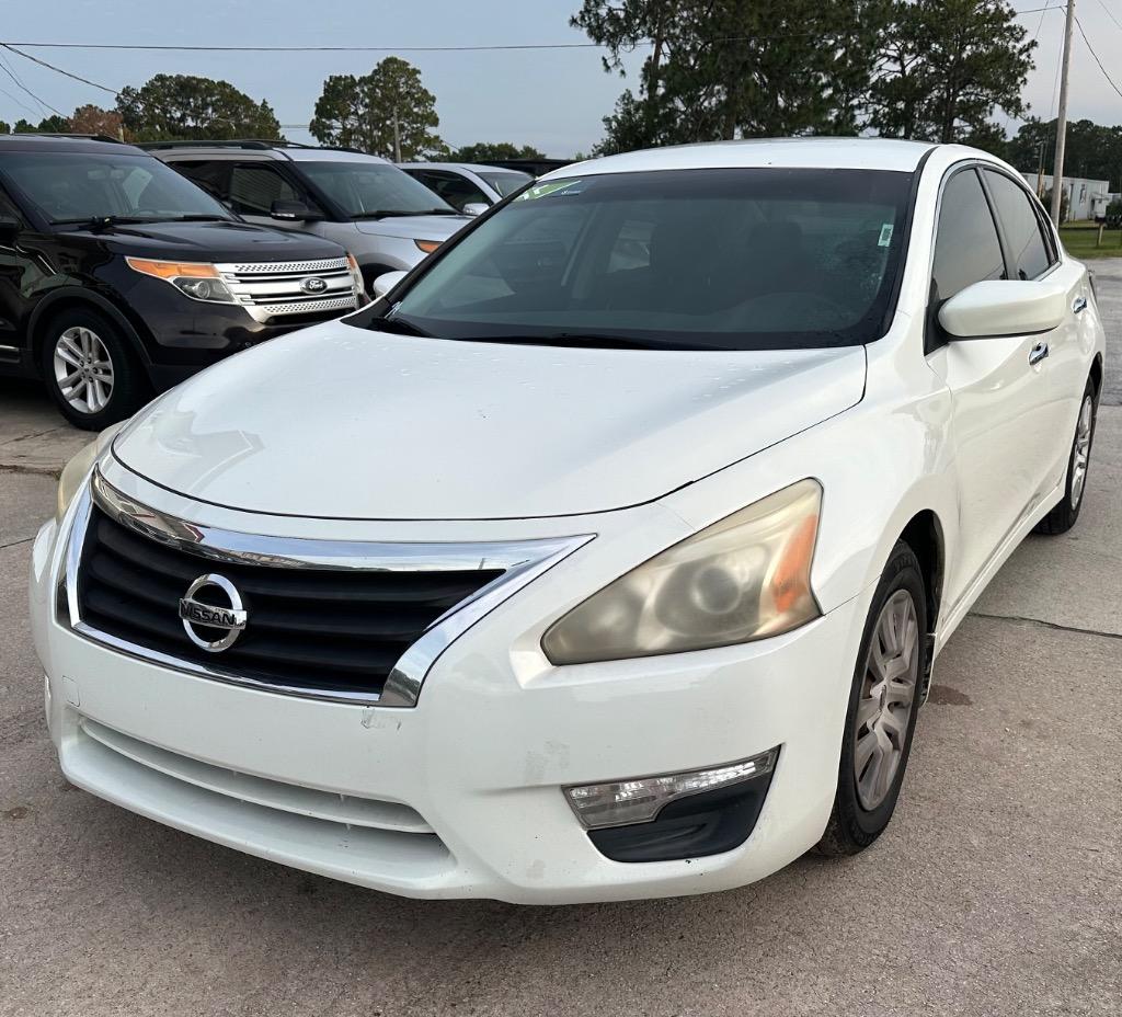 2015 Nissan Altima - $5,900