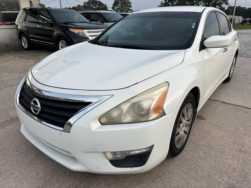2015 Nissan Altima - $5,900