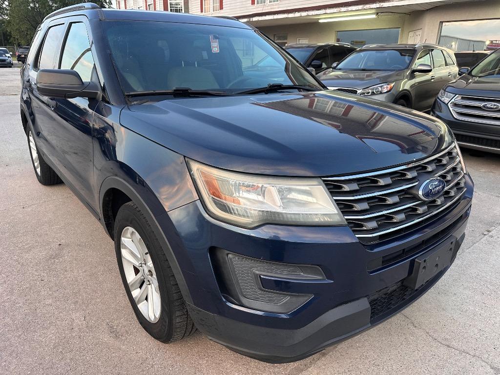 2017 Ford Explorer - $6,900