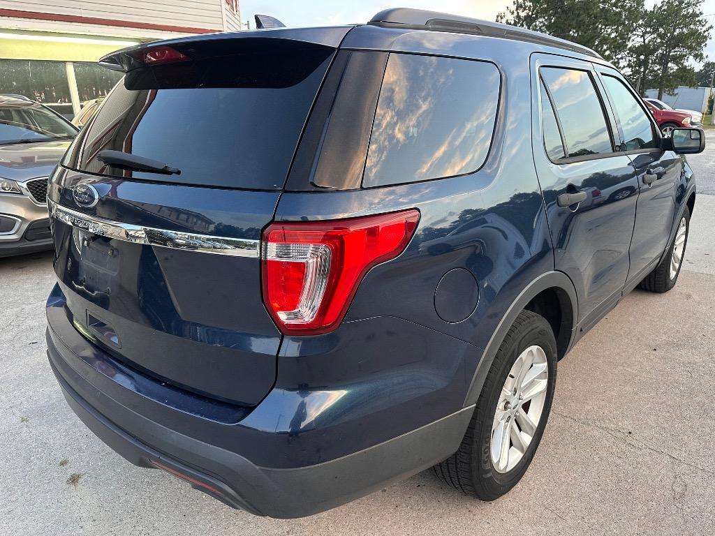 2017 Ford Explorer - $6,900