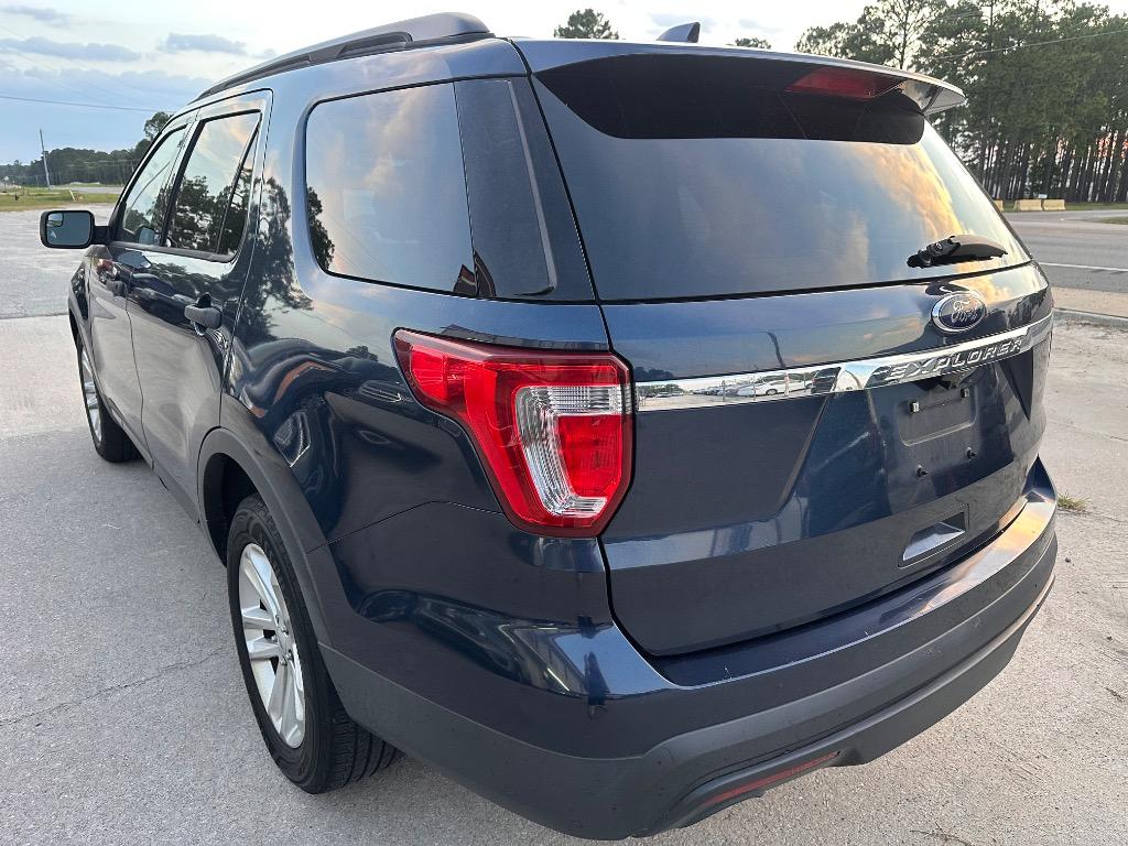 2017 Ford Explorer - $6,900