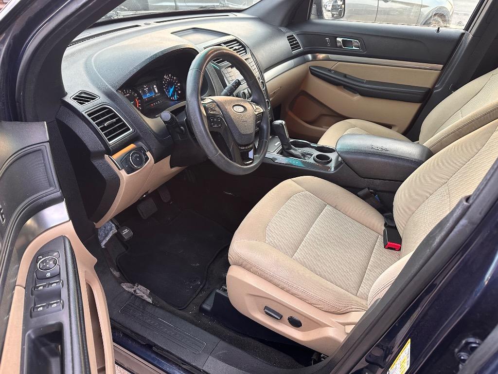 2017 Ford Explorer - $6,900