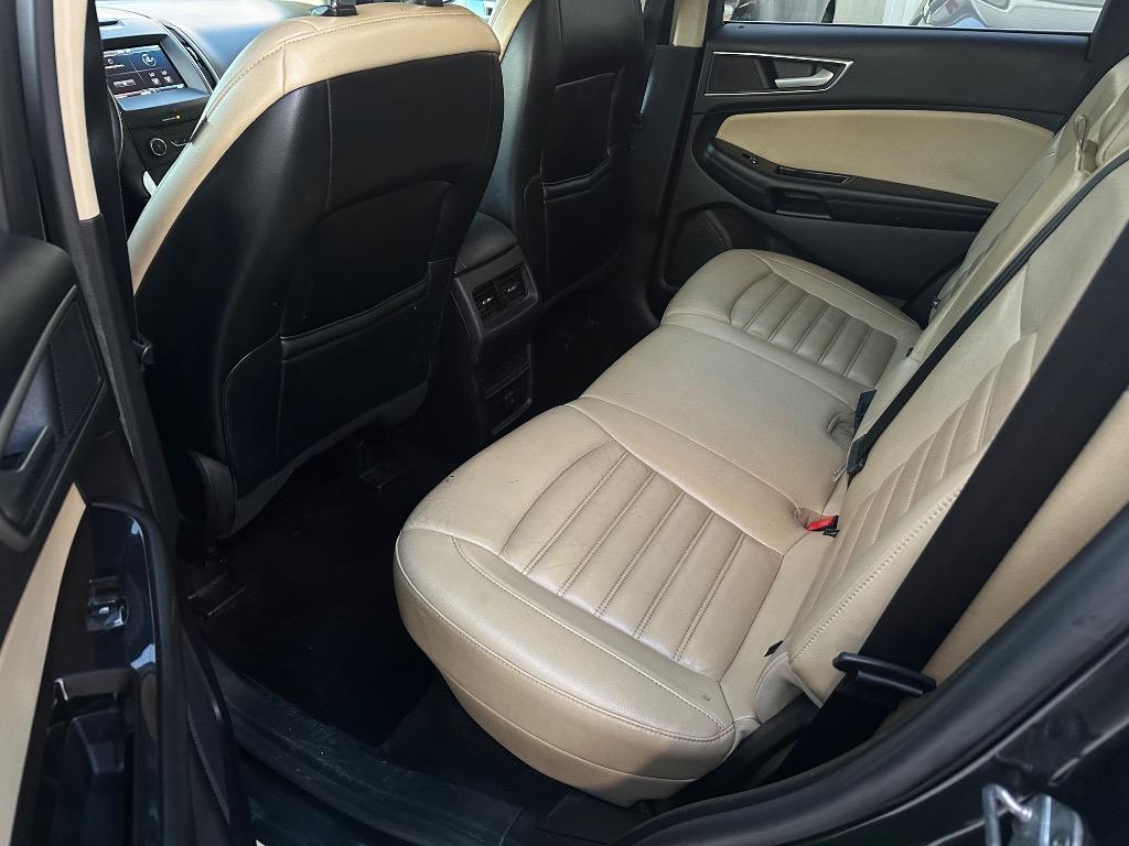 2015 Ford Edge - $4,900