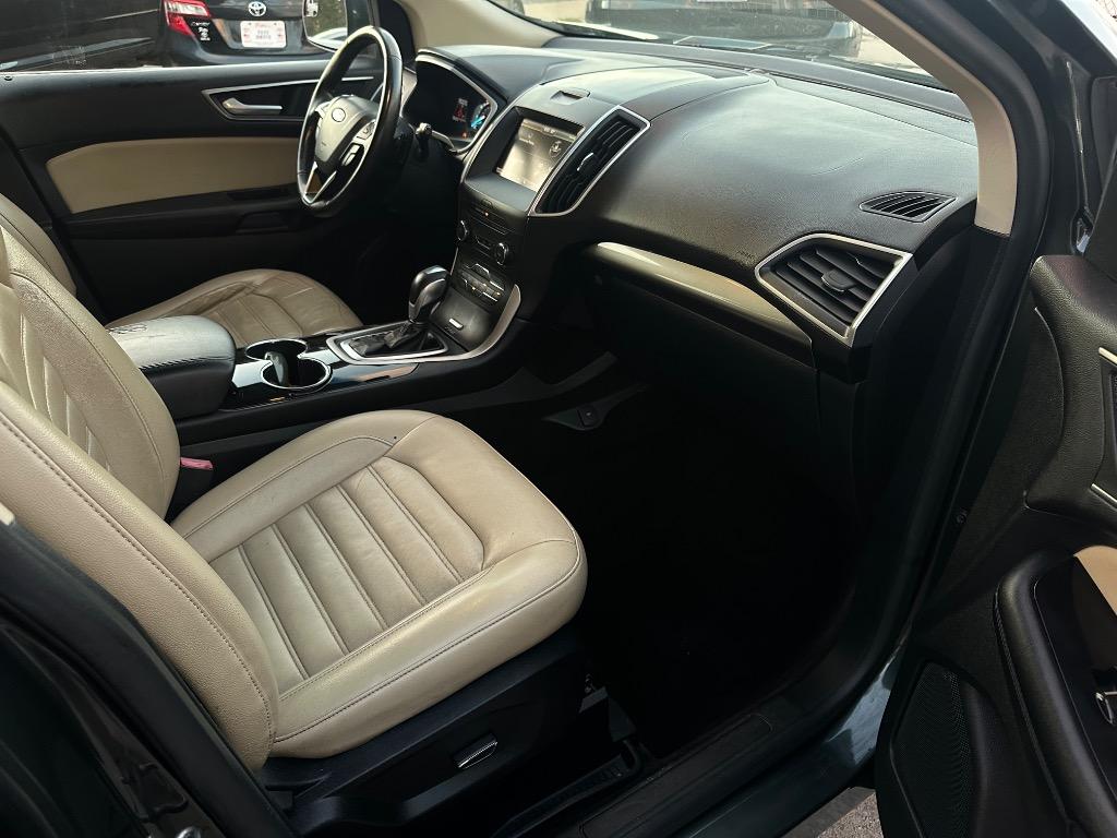 2015 Ford Edge - $4,900