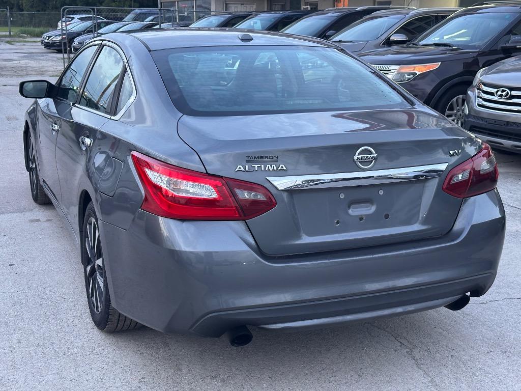 2018 Nissan Altima - $5,900