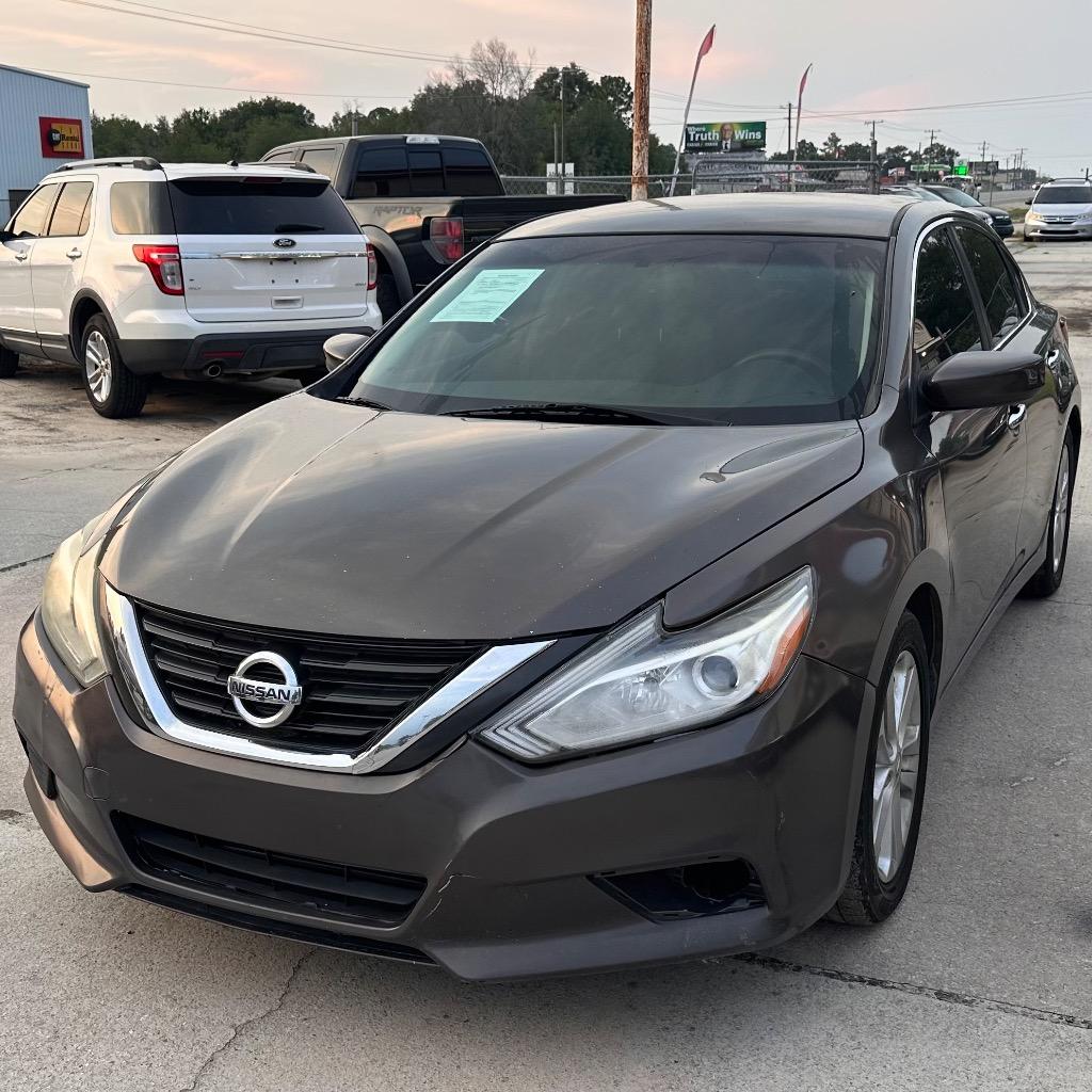 2016 Nissan Altima - $4,900