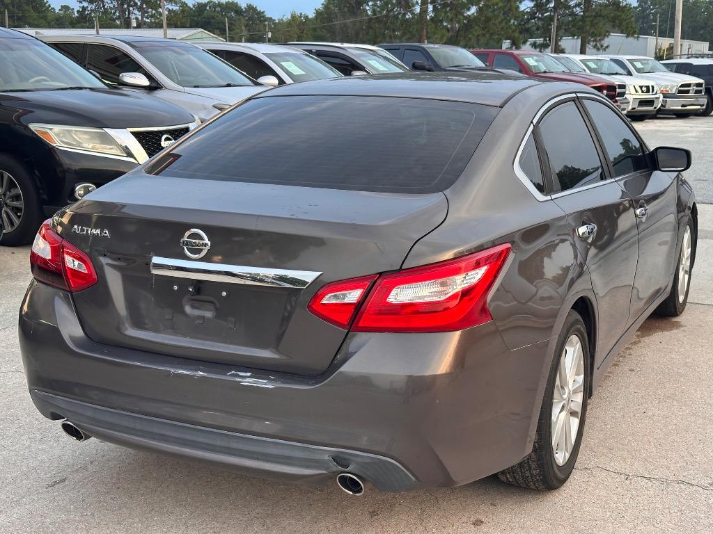 2016 Nissan Altima - $4,900