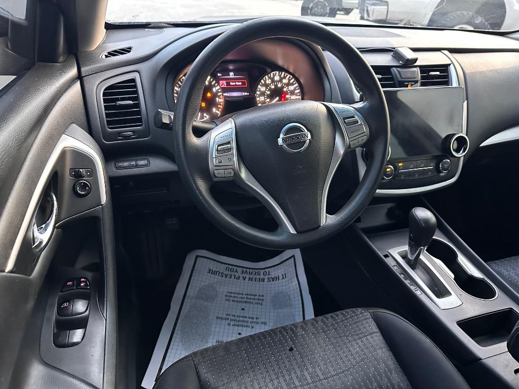 2016 Nissan Altima - $4,900
