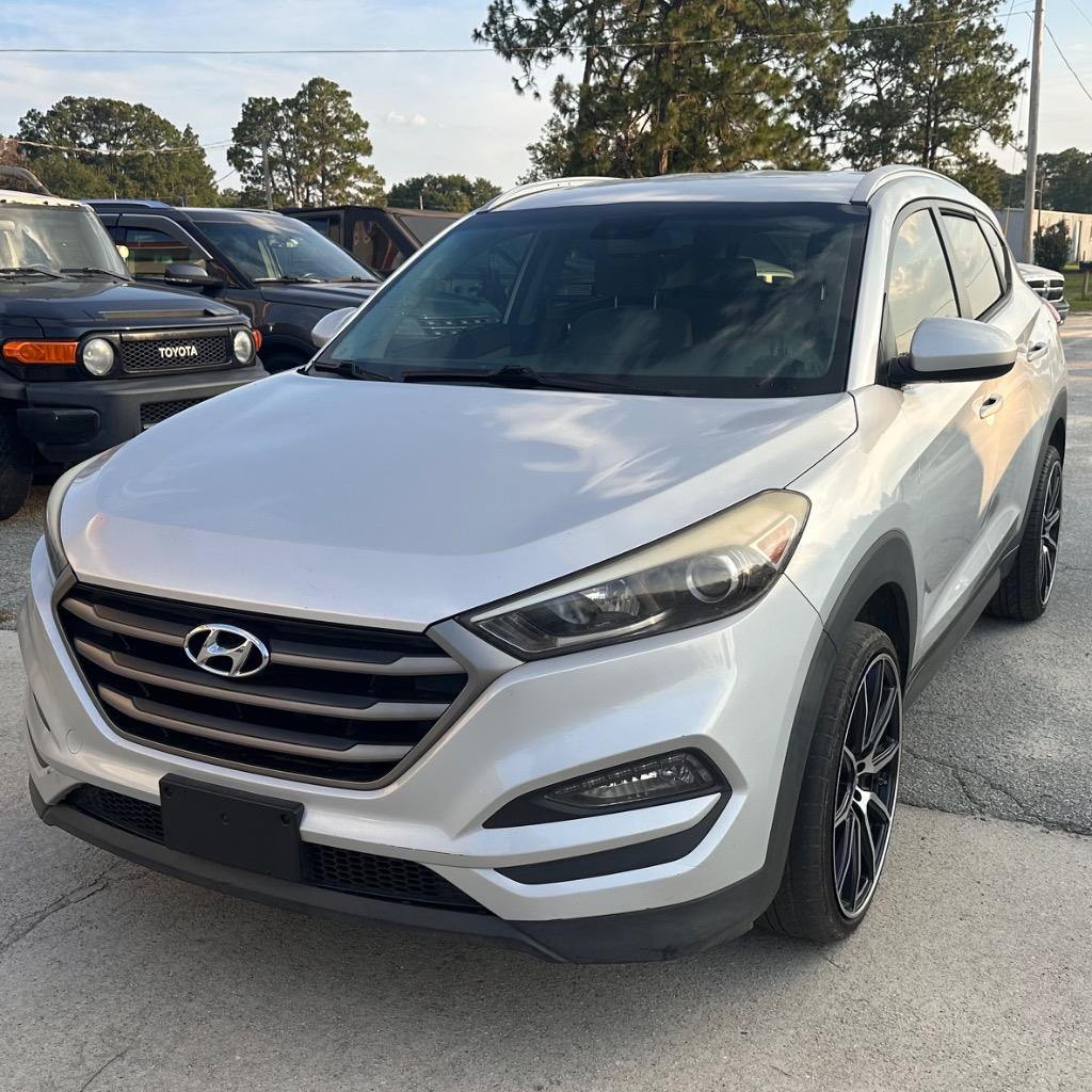 2016 Hyundai Tucson - $5,900
