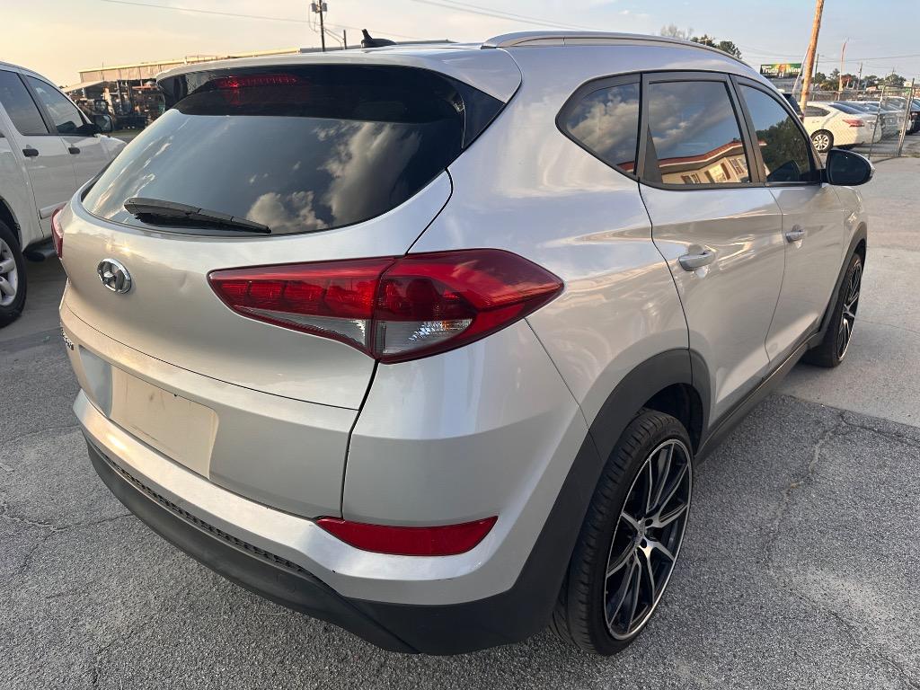 2016 Hyundai Tucson - $5,900