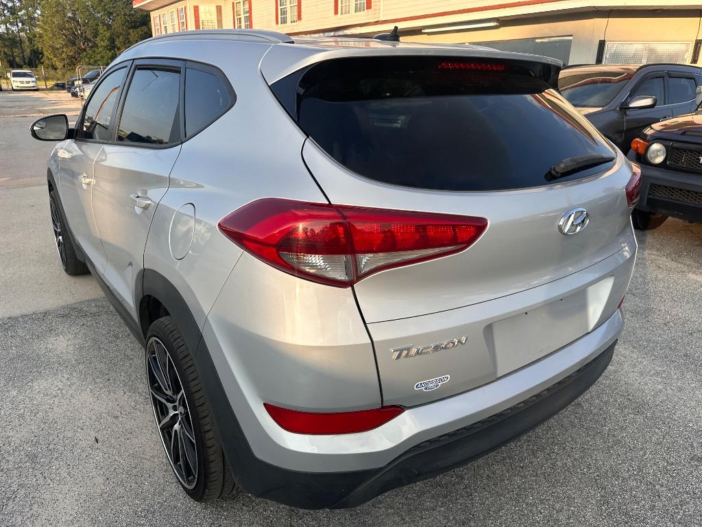 2016 Hyundai Tucson - $5,900