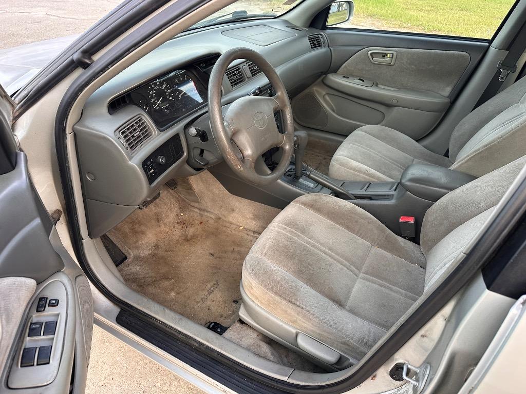 2001 Toyota Camry - $3,900