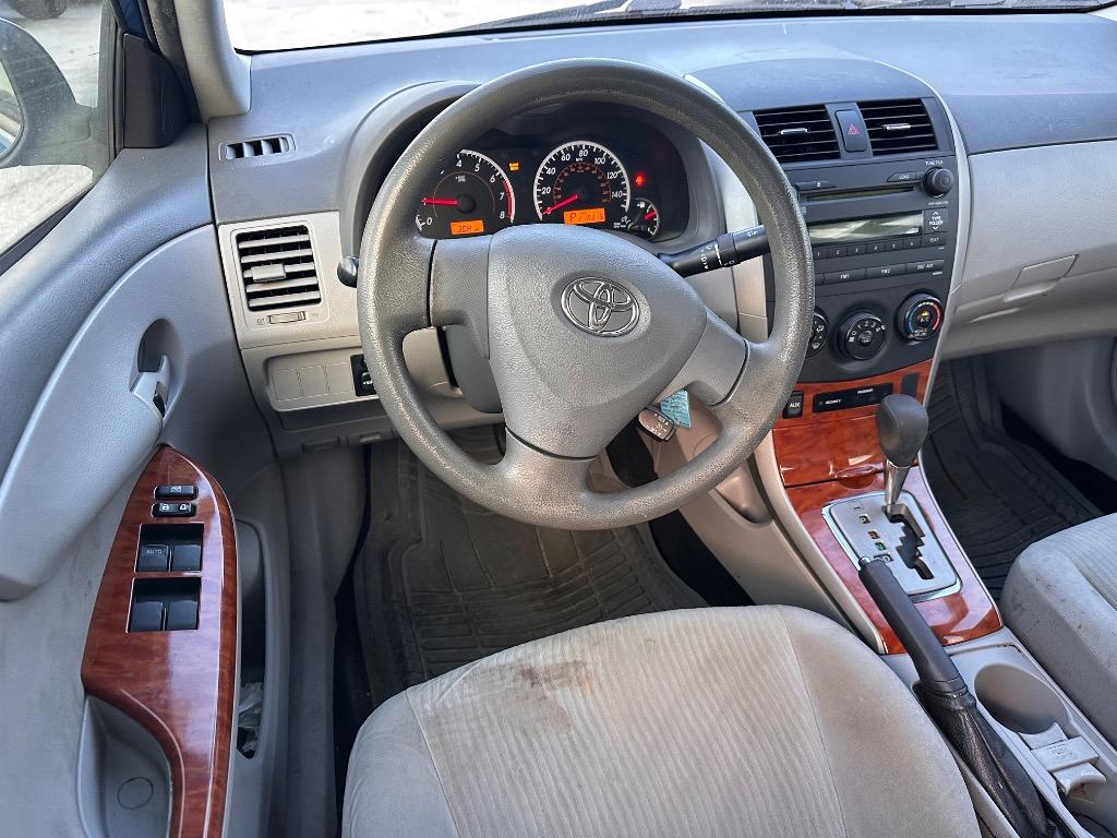 2009 Toyota Corolla - $3,900