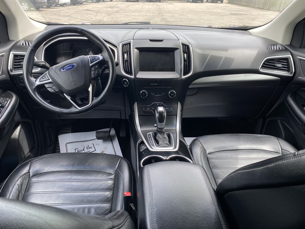 2016 Ford Edge